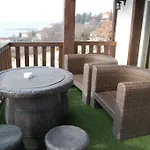 Seasons Glavatarski