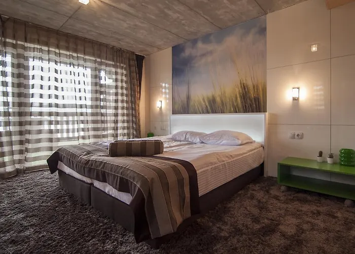 Seasons Glavatarski 3*